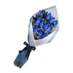 Ramo 12 rosas azules y Gibson