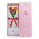 Caja 10 tulipanes
