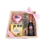 Box pino celebra mujer