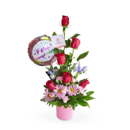 Arreglo-rosas-Rossana-cumpleaños-Aroma-a-flores