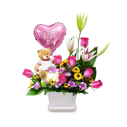 arreglo-flores-fucsia-nacimiento-bebe-Aroma-a-flores