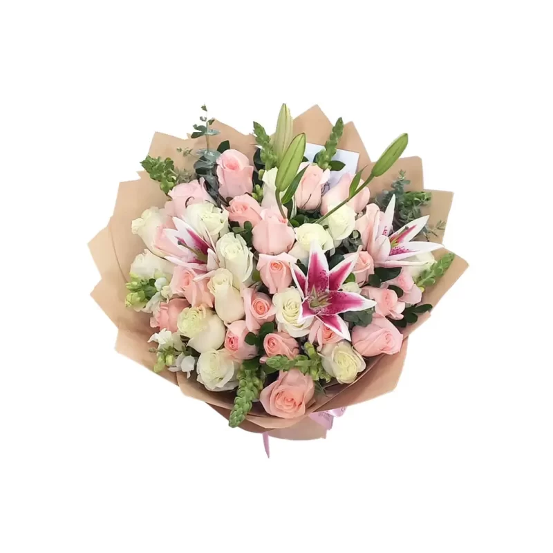 Ramo-35-rosas-lilium-y-dogo-Aroma-a-flores